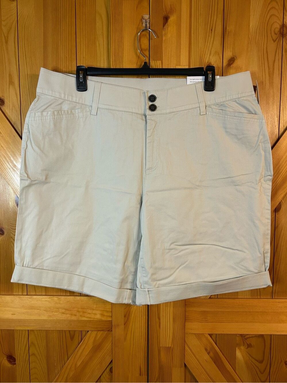 CJ Banks Womens Beige Bermuda Solid Shorts Size 22W classic fit nwt (0843)